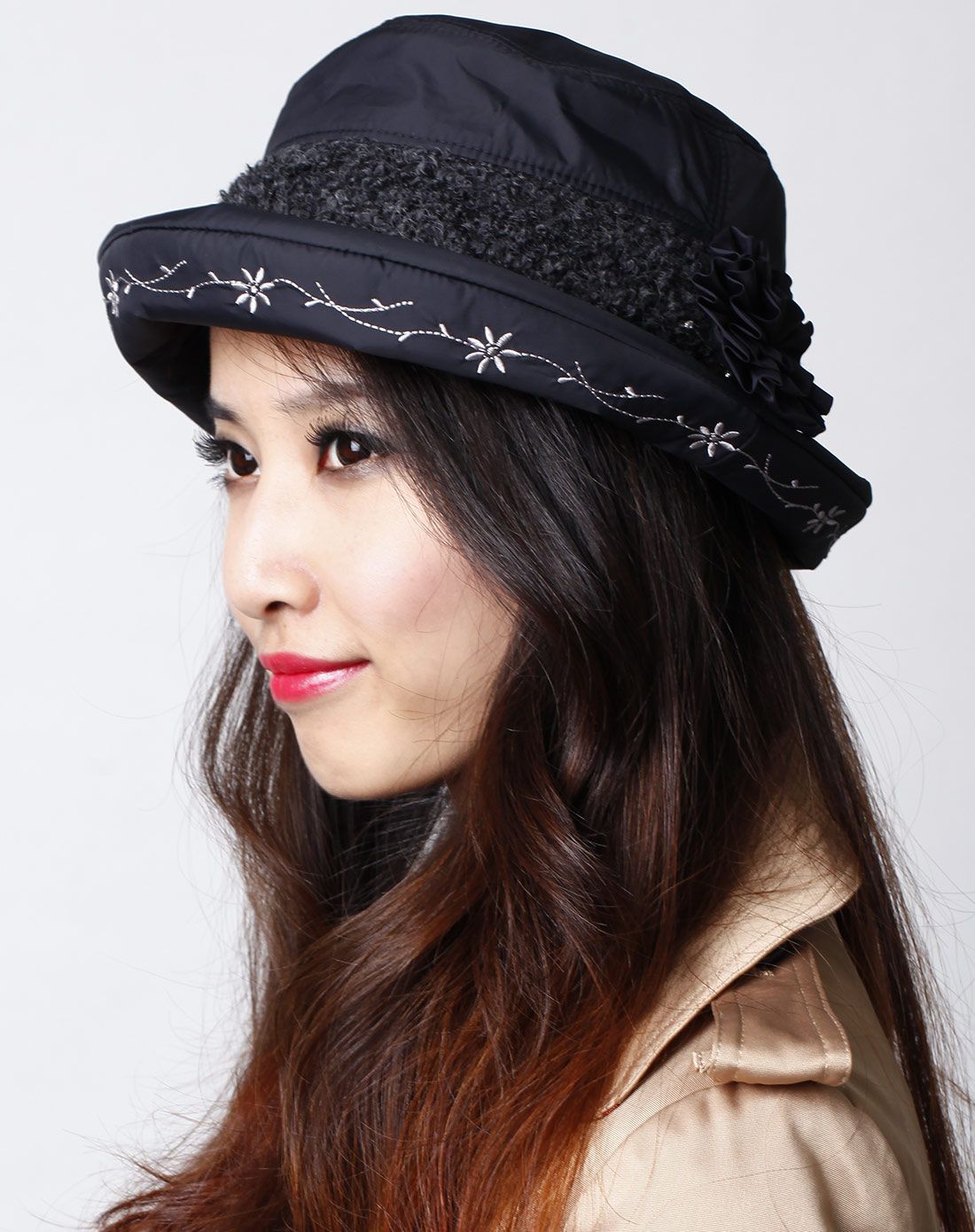 乐为秋冬女士时尚刺绣淑女帽