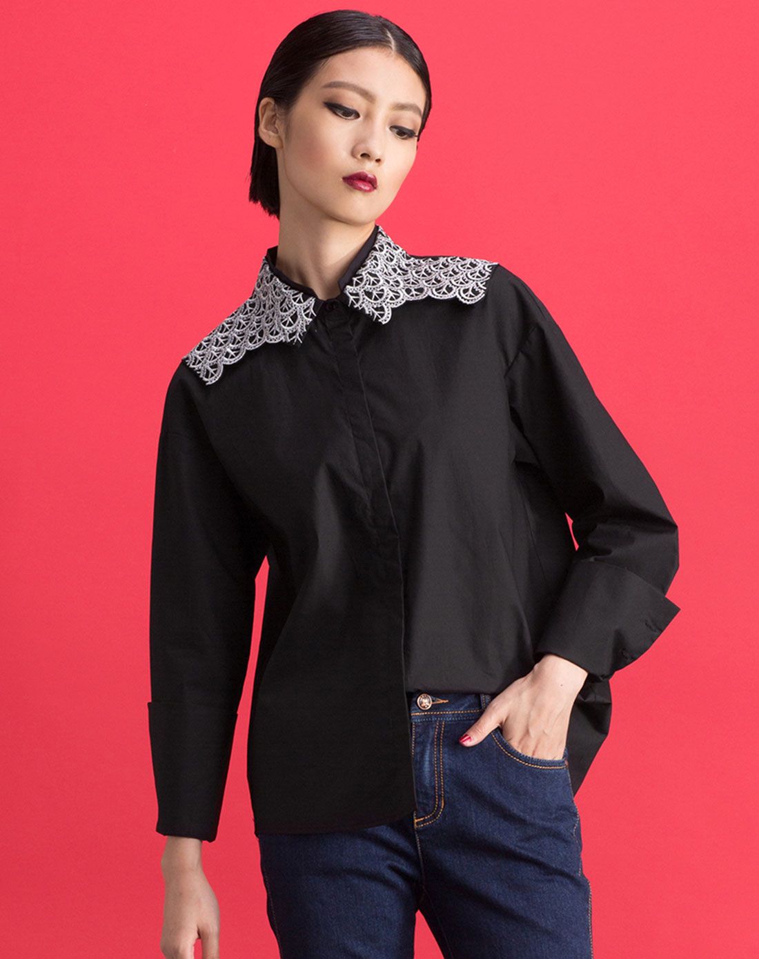 银线龙鳞刺绣波浪领弧形摆女黑色衬衫