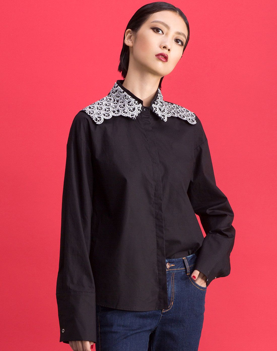 银线龙鳞刺绣波浪领弧形摆女黑色衬衫