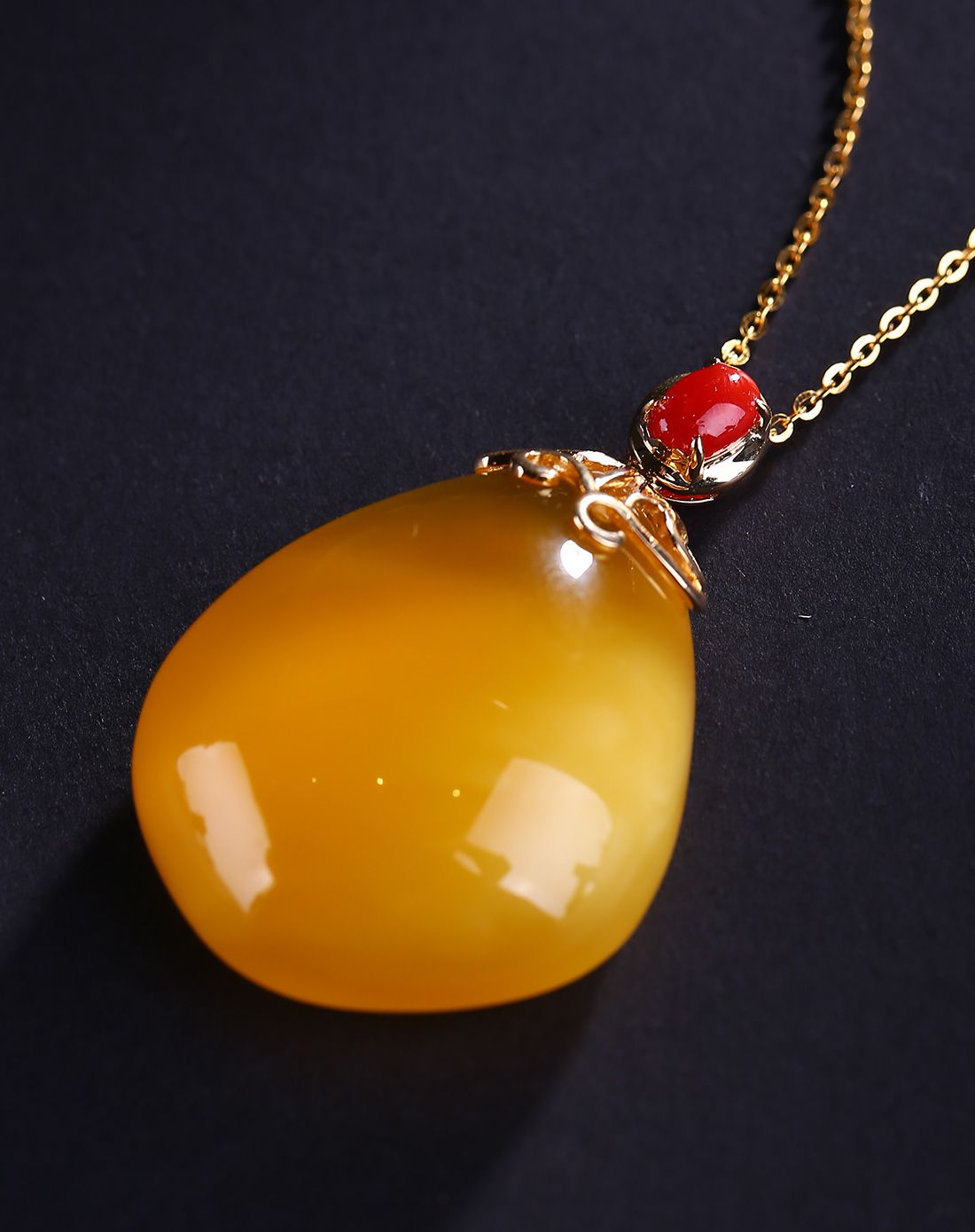 昊天 专注品质 18k金镶蜜蜡吊坠11.87g含链