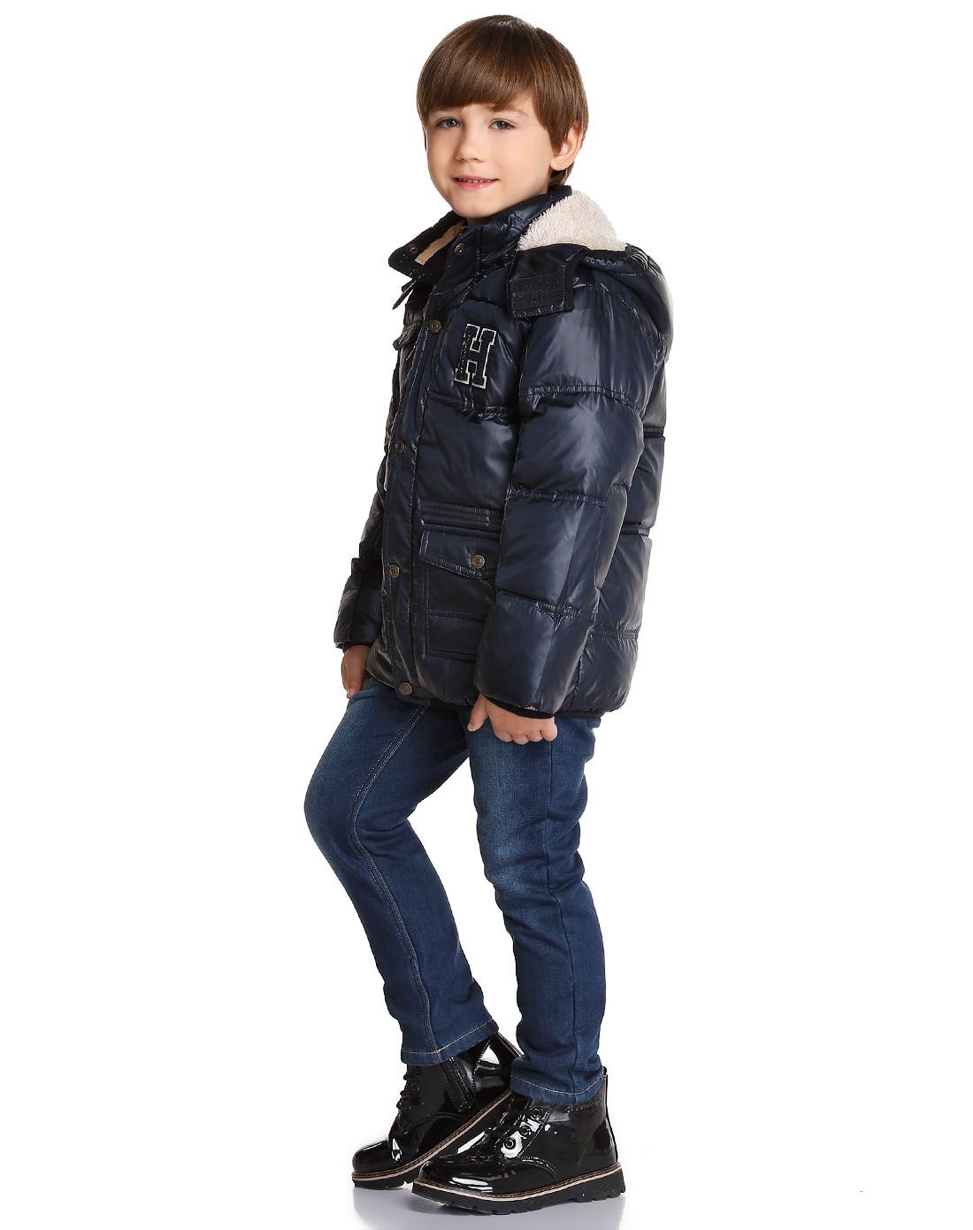 男童深蓝色时尚长袖羽绒服