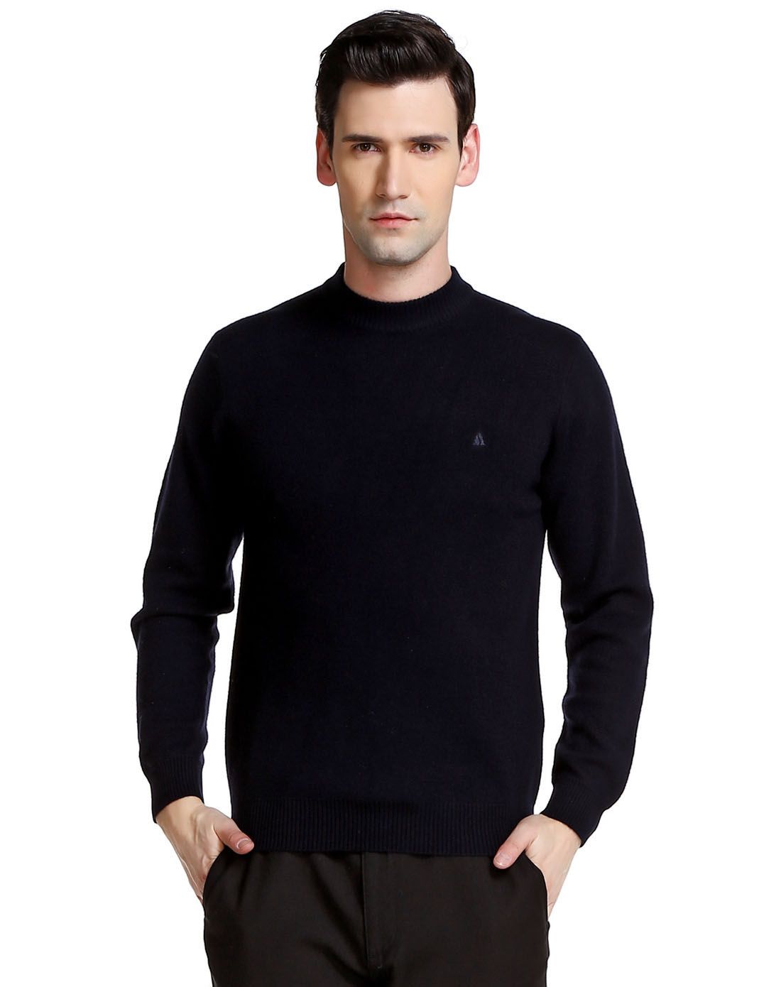 藏黑色绅士纯色圆领羊毛衫