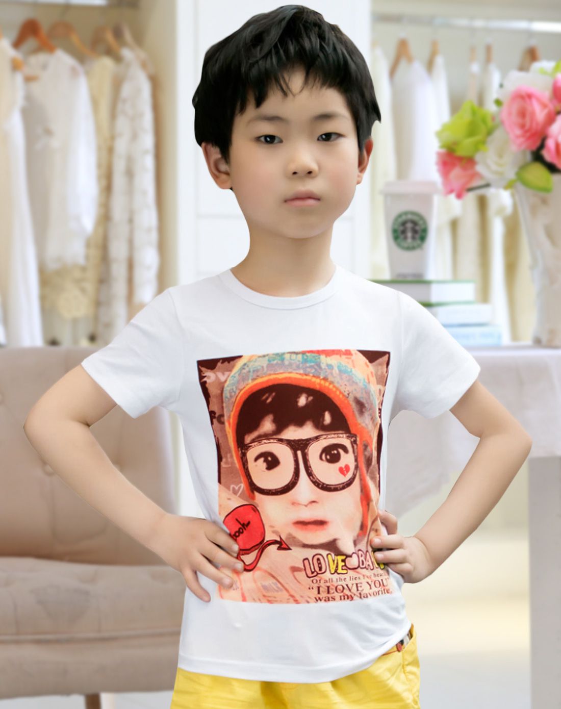男童白色人物头短袖t恤
