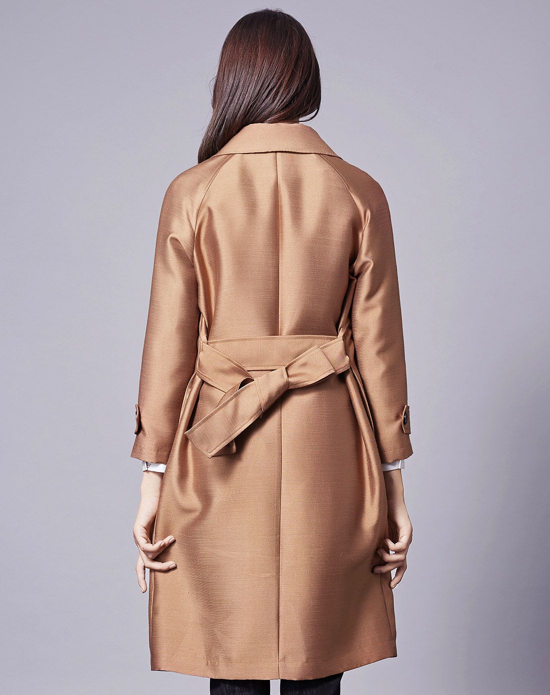 棕啡色时尚简约风衣