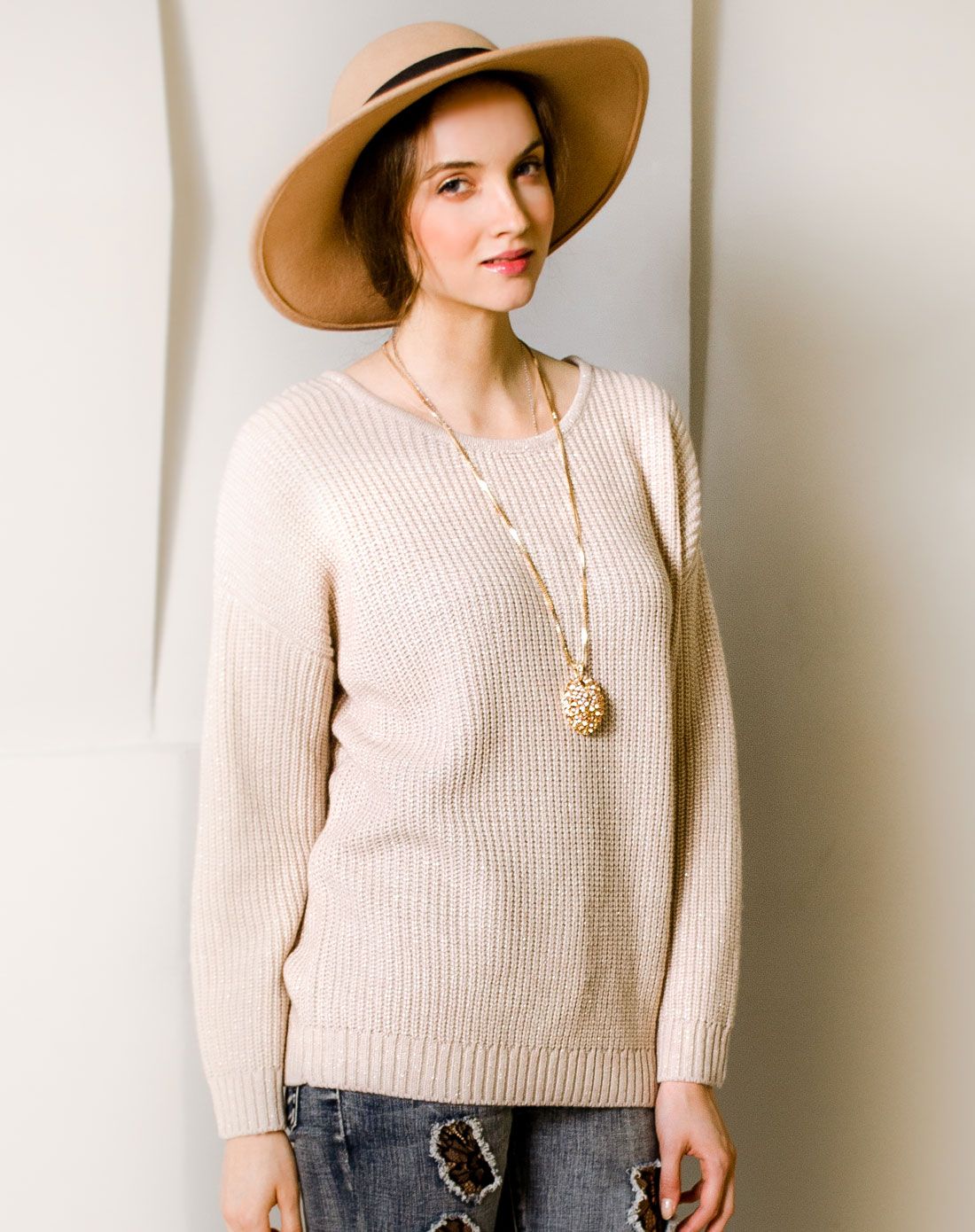 杏色金丝线时尚宽松毛衣