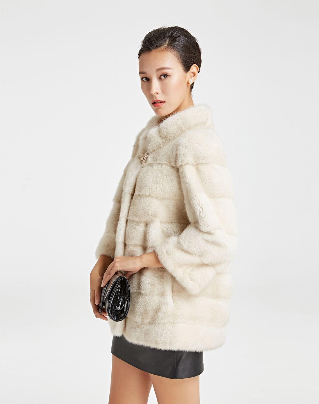 米黄色水貂奢华皮草女士外套