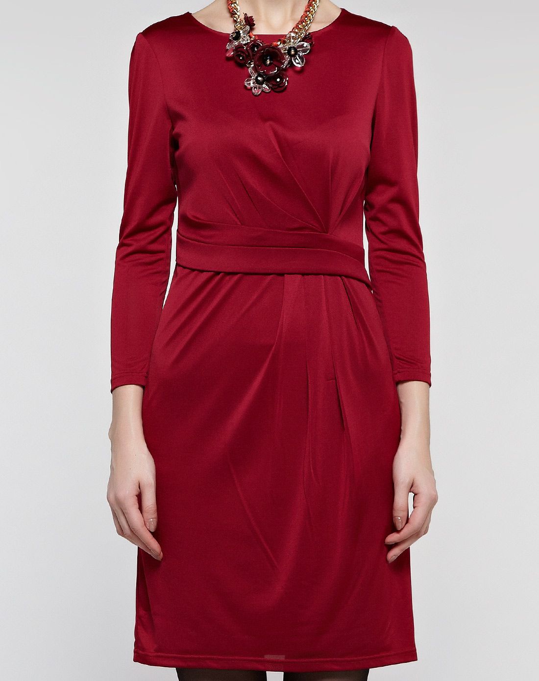 女深枣红净色针织连衣裙