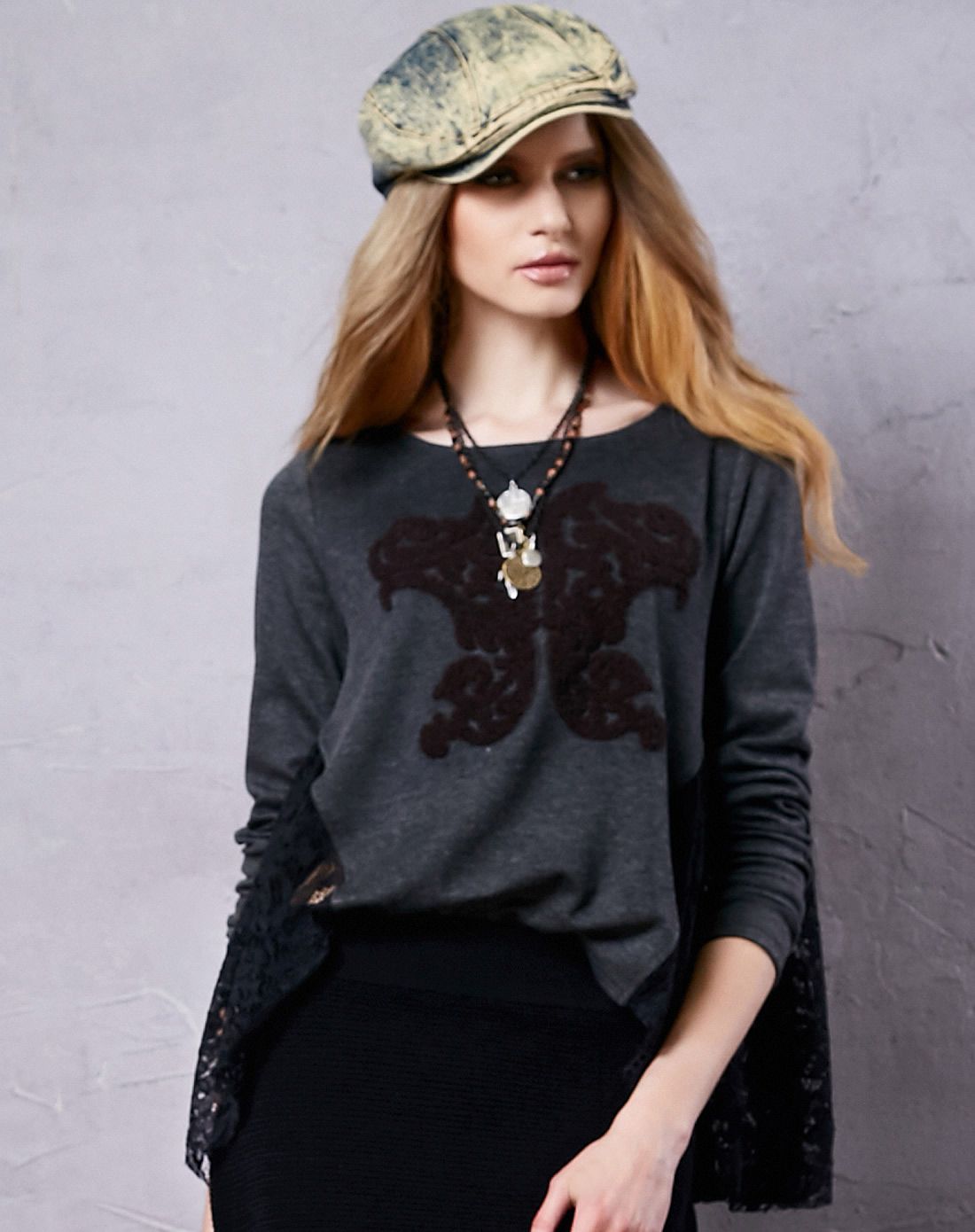 百搭蕾丝拼接合体袖长袖t恤