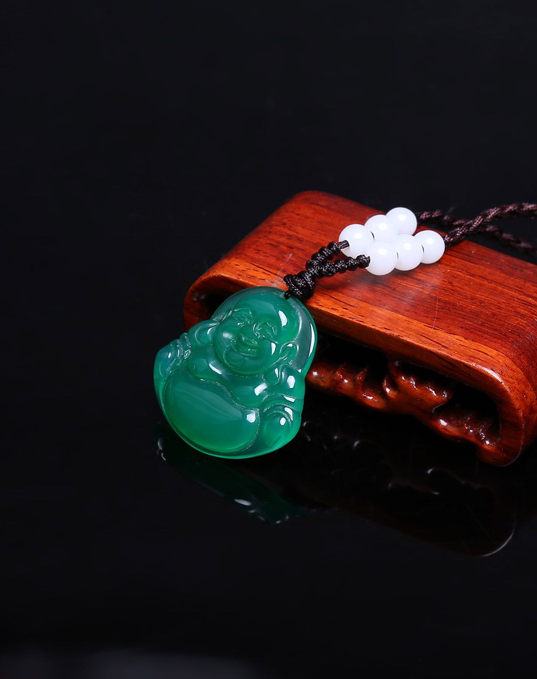 绿玉髓佛公吊坠