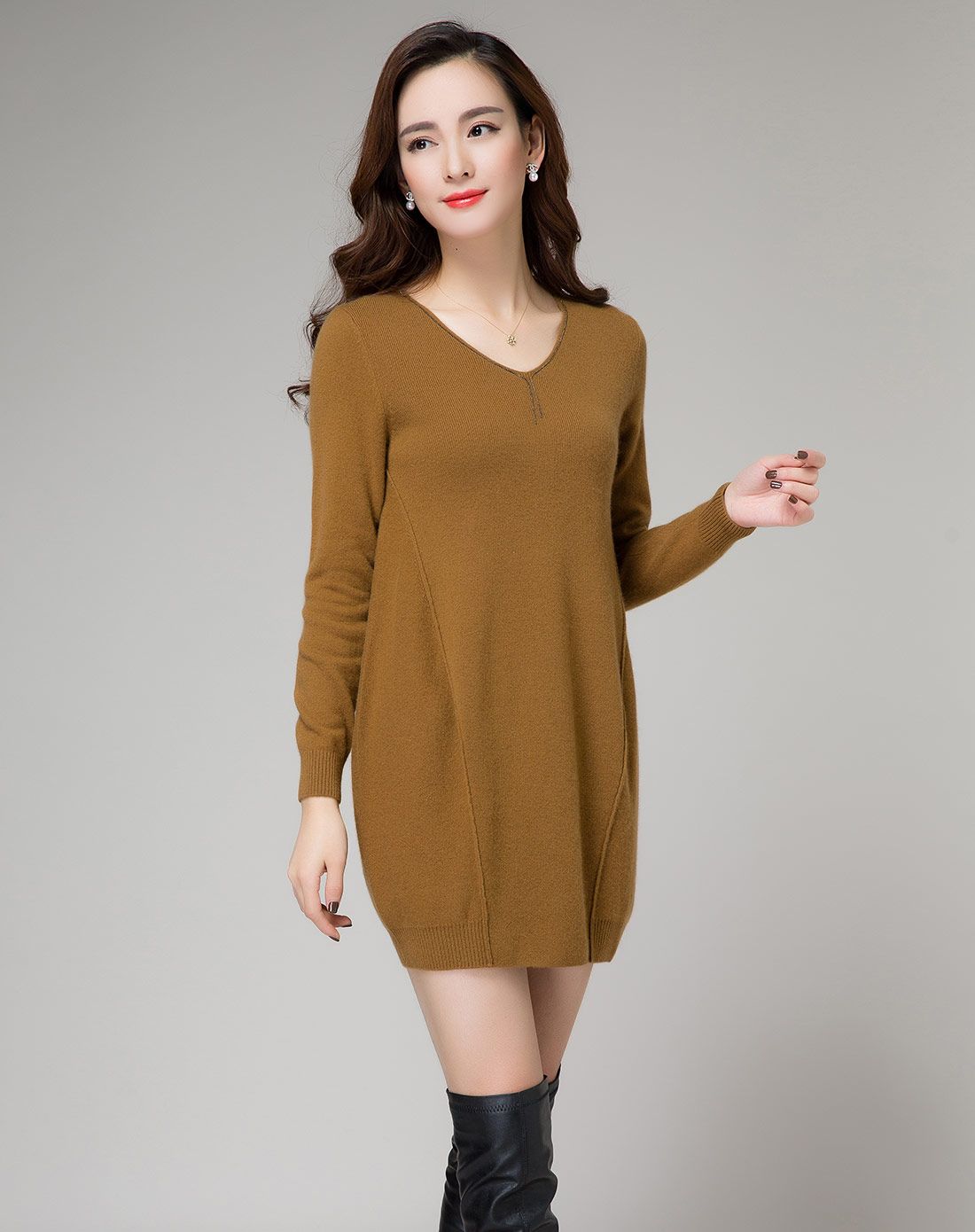 女款圆领棕色长袖纯羊绒连衣裙