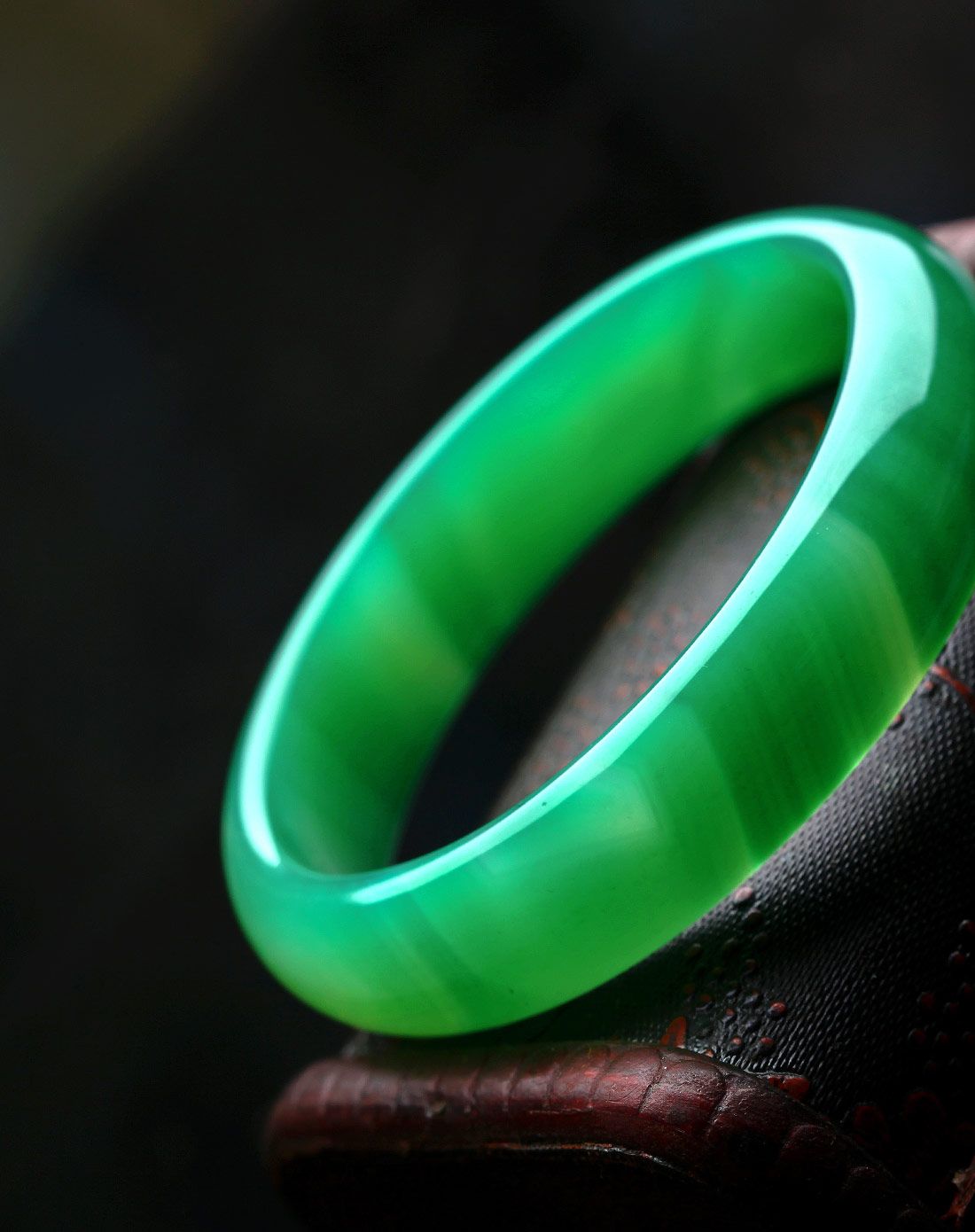 天然绿玉髓加厚手镯附证书