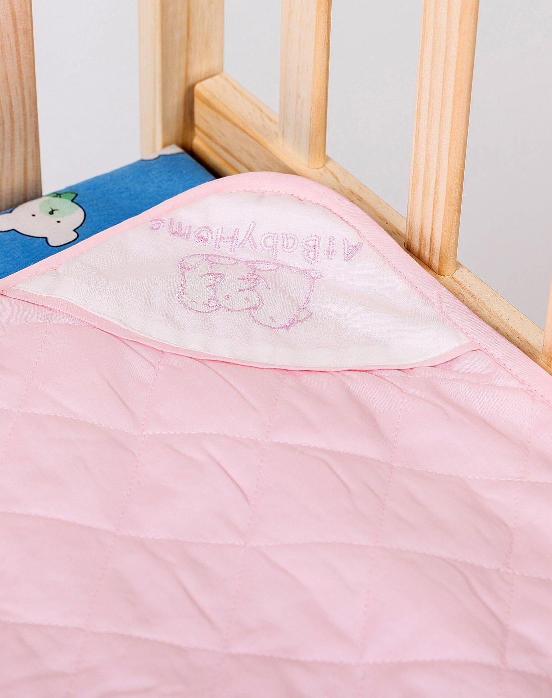 粉色三层夹棉宝宝四季隔尿垫