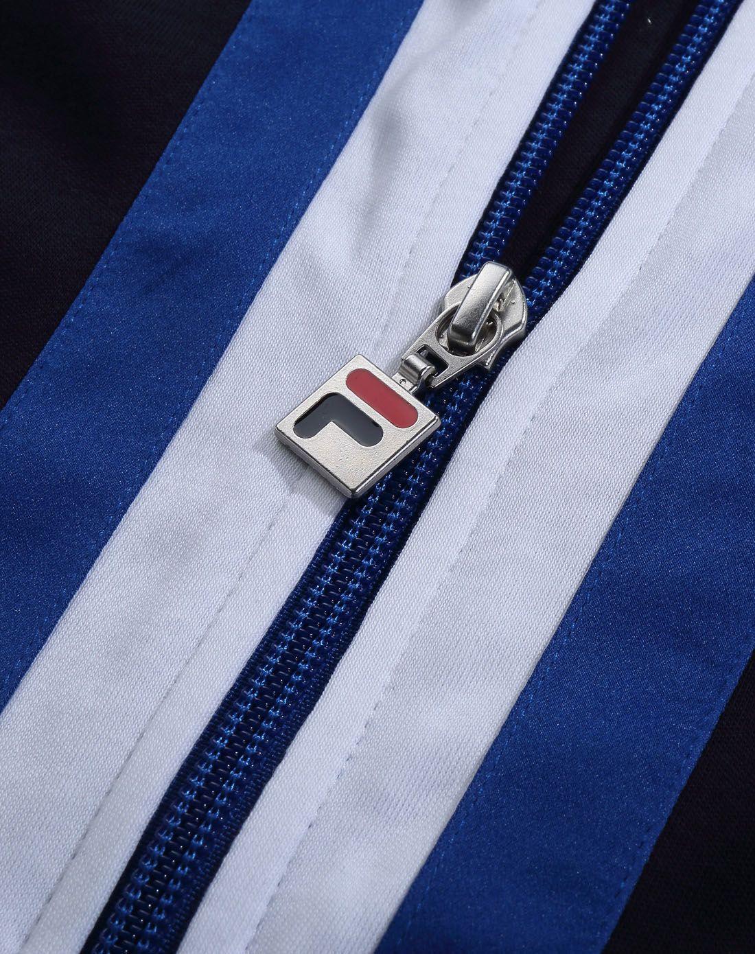 柔软舒适 男款棉质传奇蓝配朴蓝色短袖针织上衣