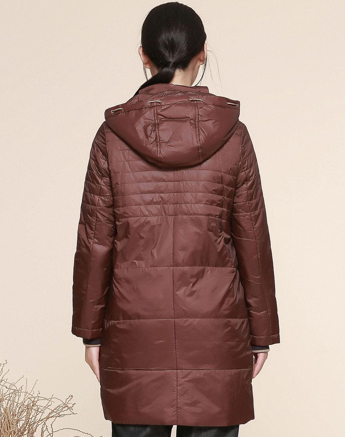 天意tangy女装反季专场深咖色精致绣花钮扣长袖长款棉服240928037