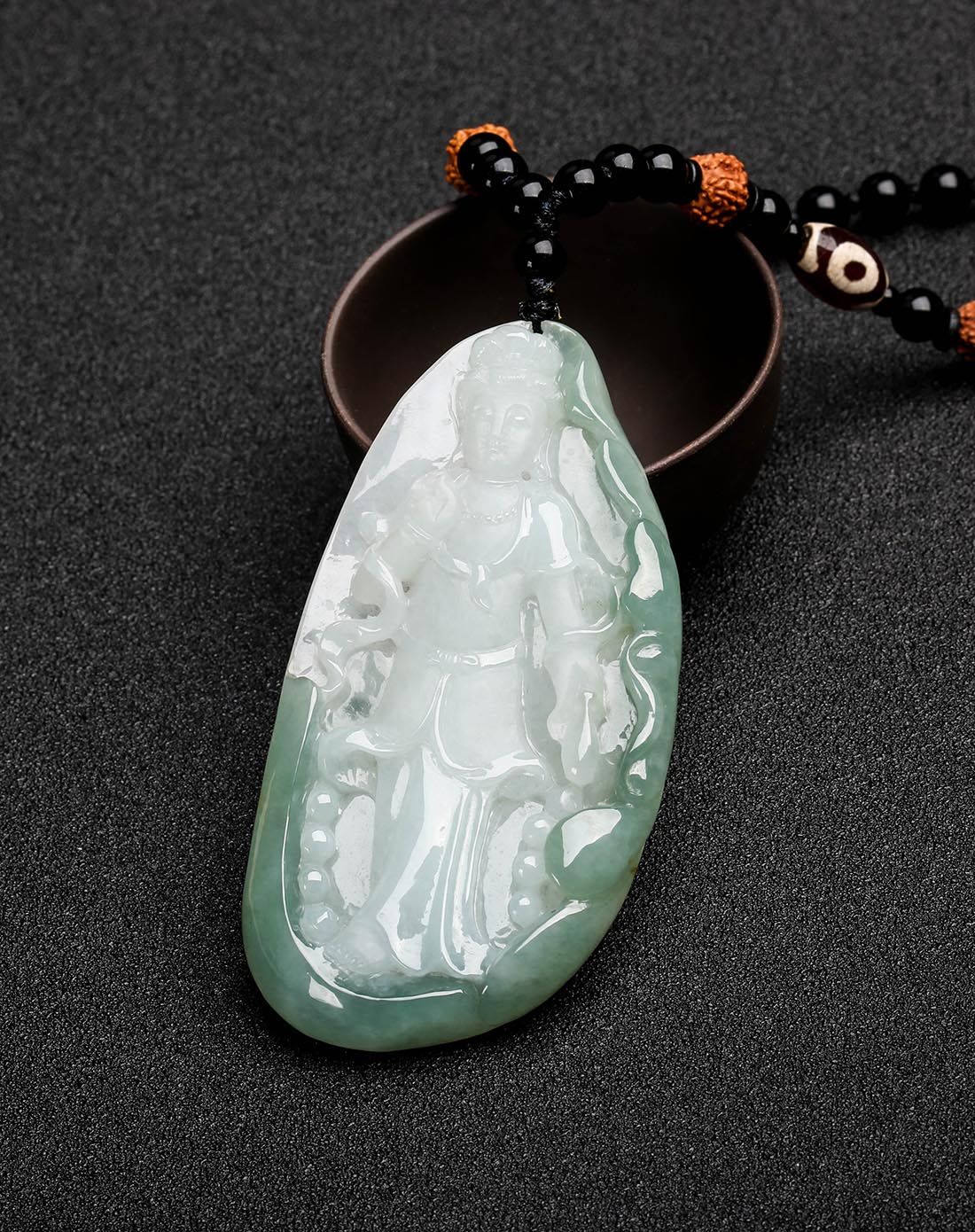 冰糯巧雕如意观音天然a货翡翠挂件