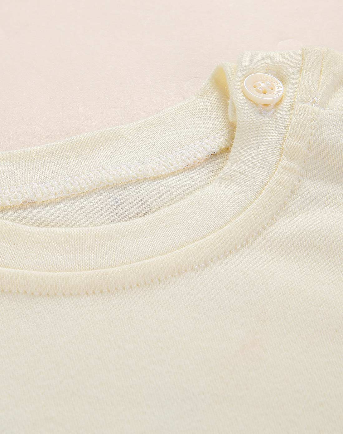 中性杏色萌兔之屋双面肩钮套