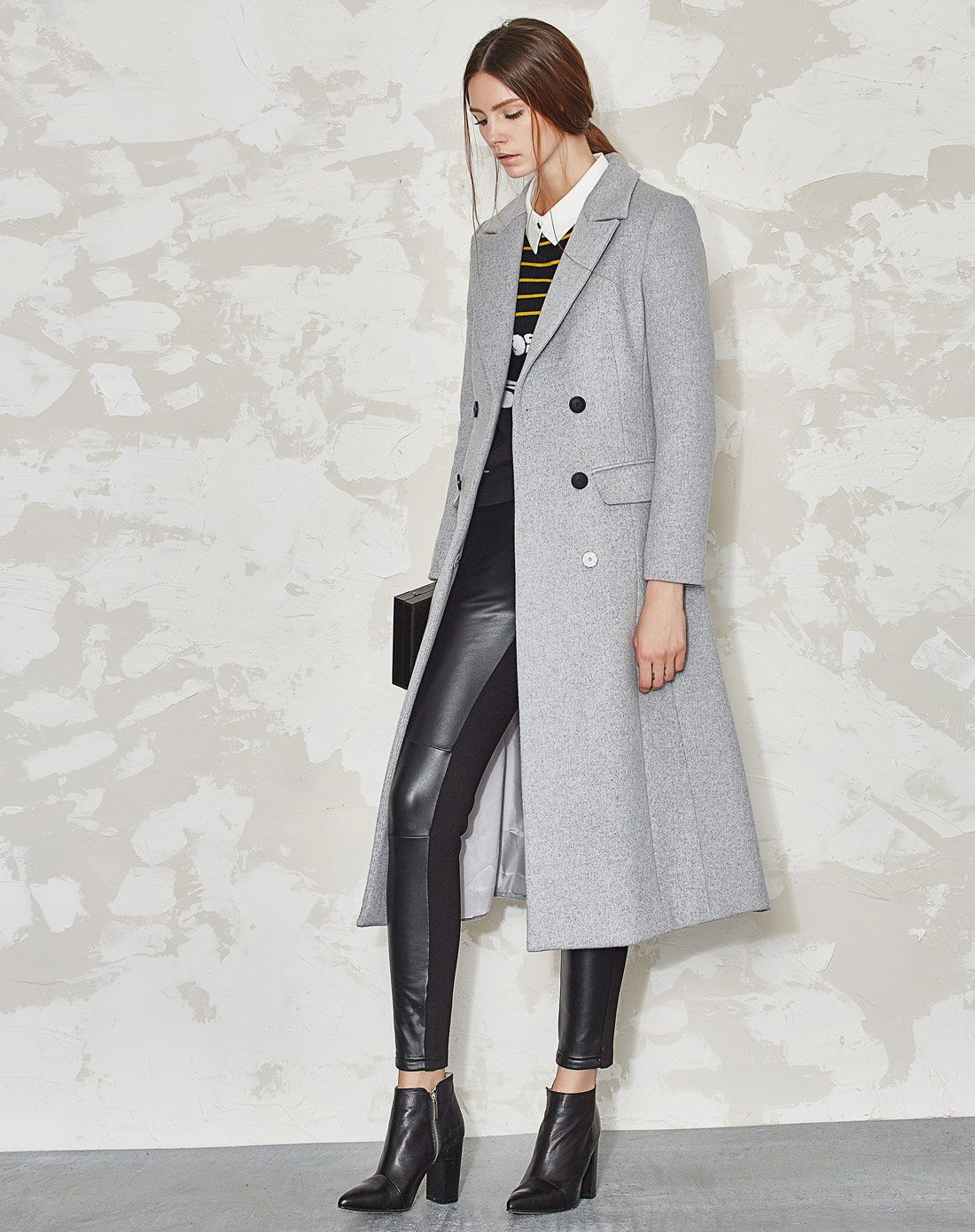 浅灰色时尚英伦风潮搭毛呢外套