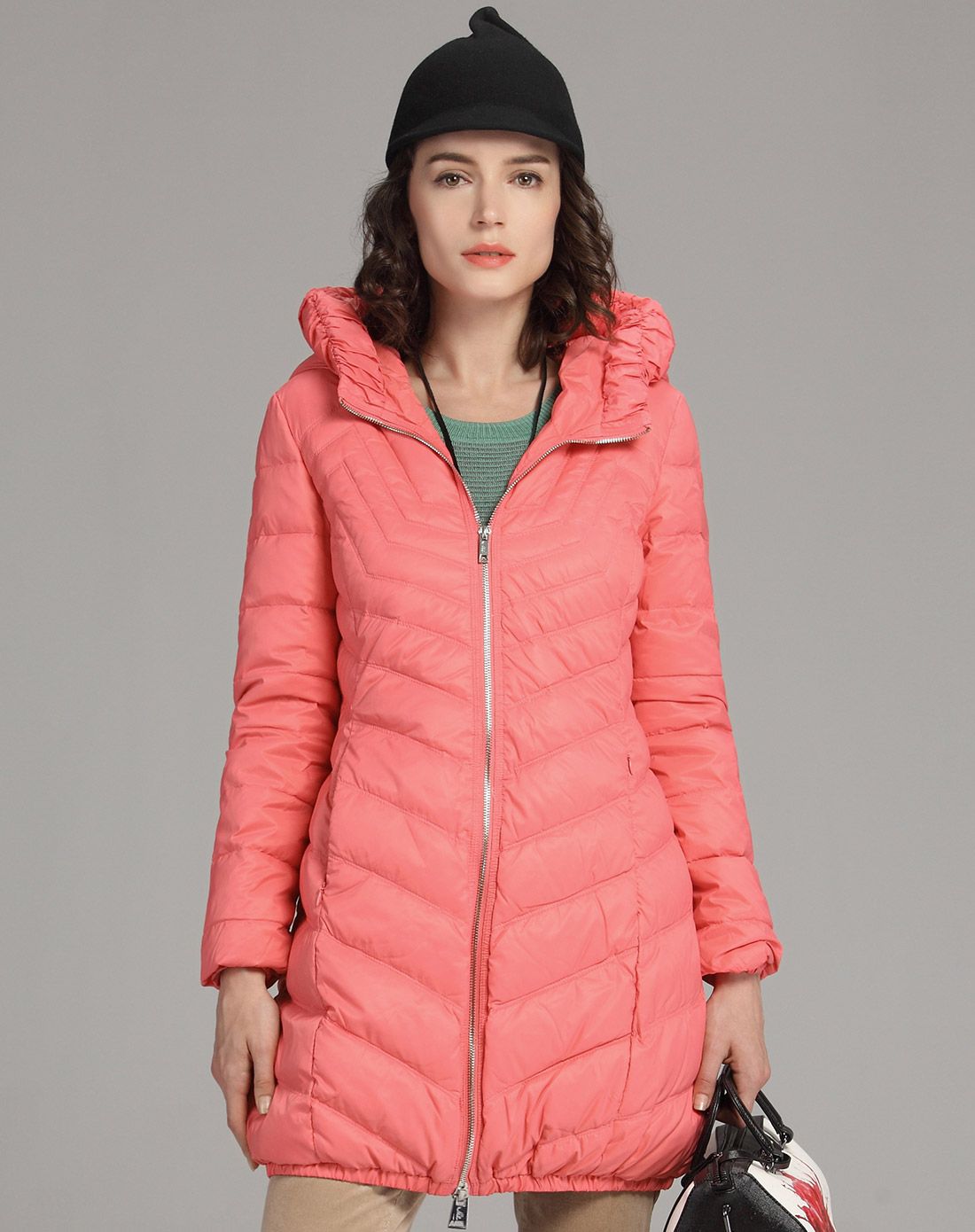 橡皮红纯色时尚羽绒服