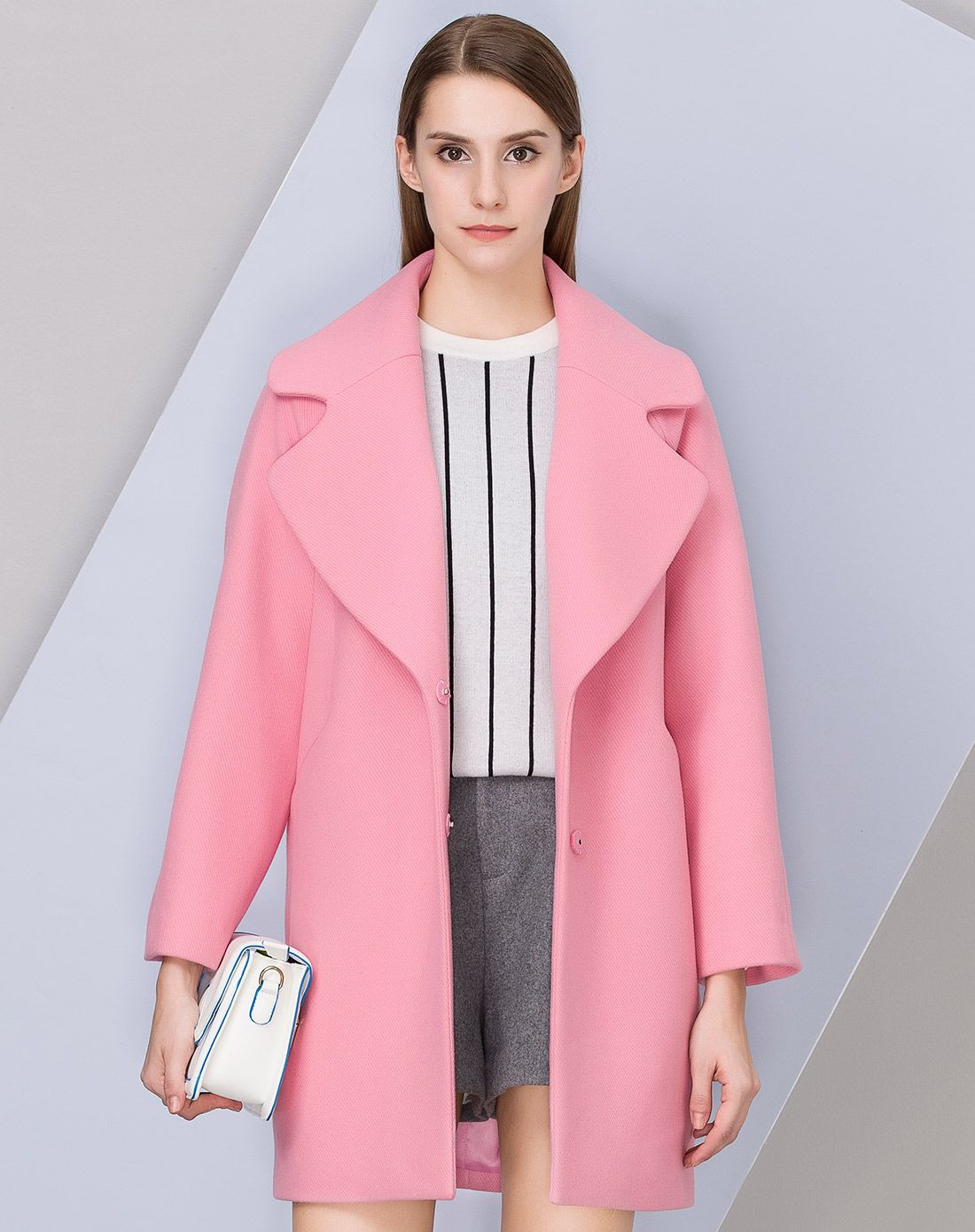 桃红色时尚百搭毛呢外套