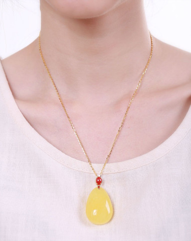 hwsa 赵薇代言-幸福美满系列18k金蜜蜡吊坠附证书(含项链)