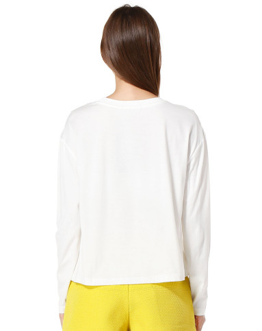 米白色圆领时尚长袖t恤