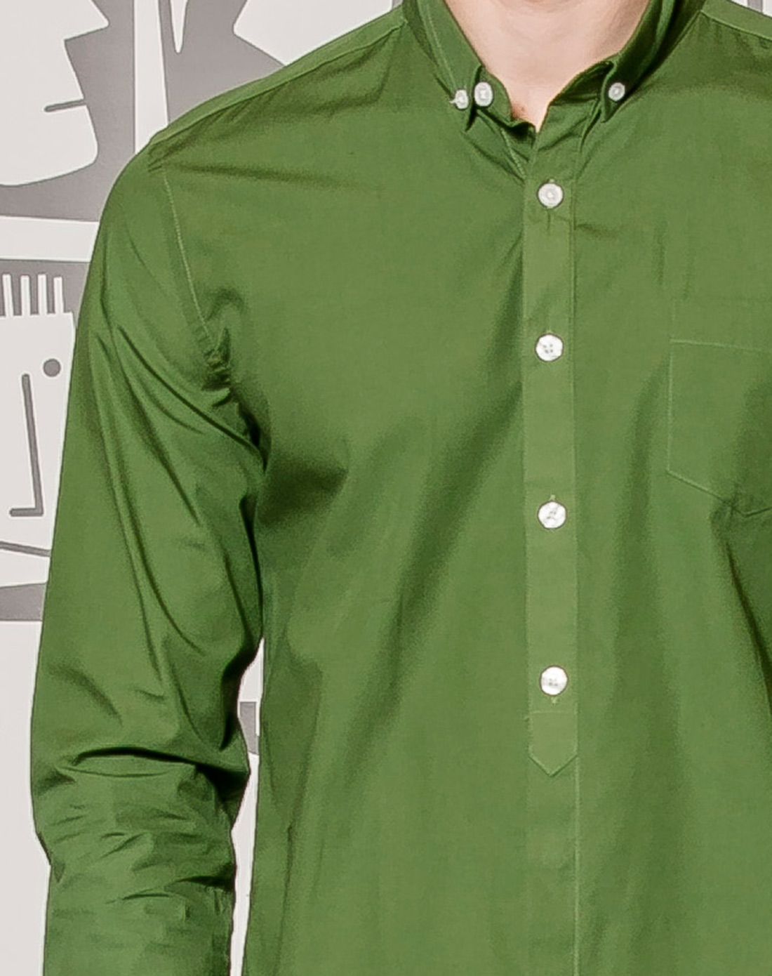男橄榄绿长袖衬衫
