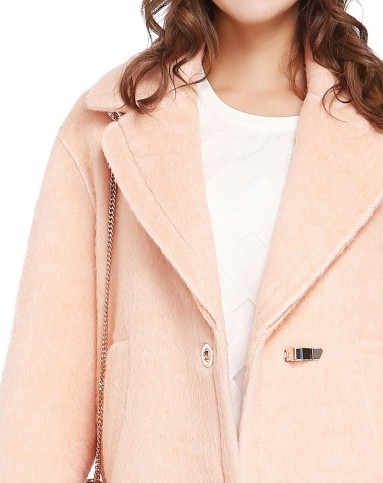 浅桔色优雅大方长款长袖大衣