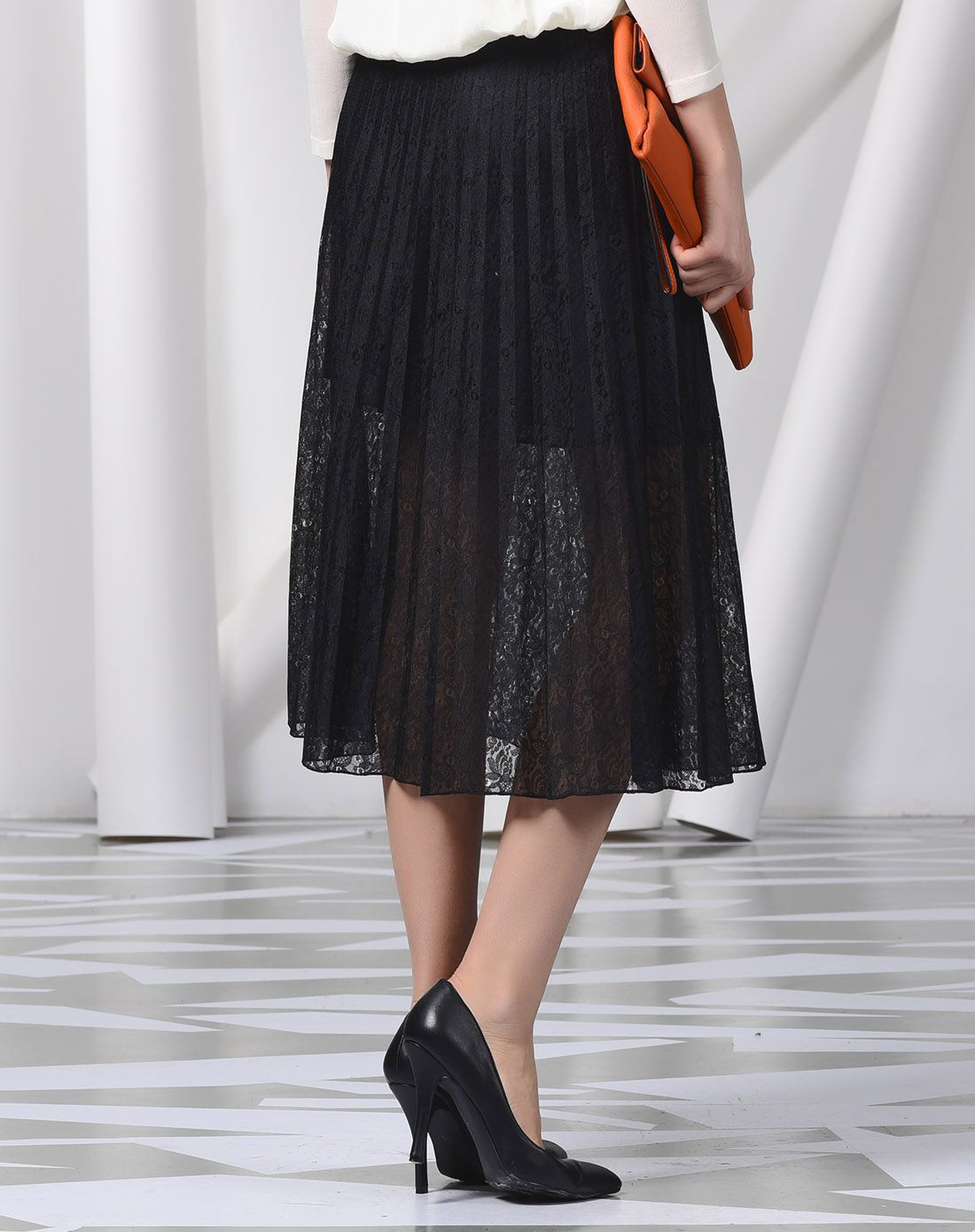 黑色蕾丝压褶半裙