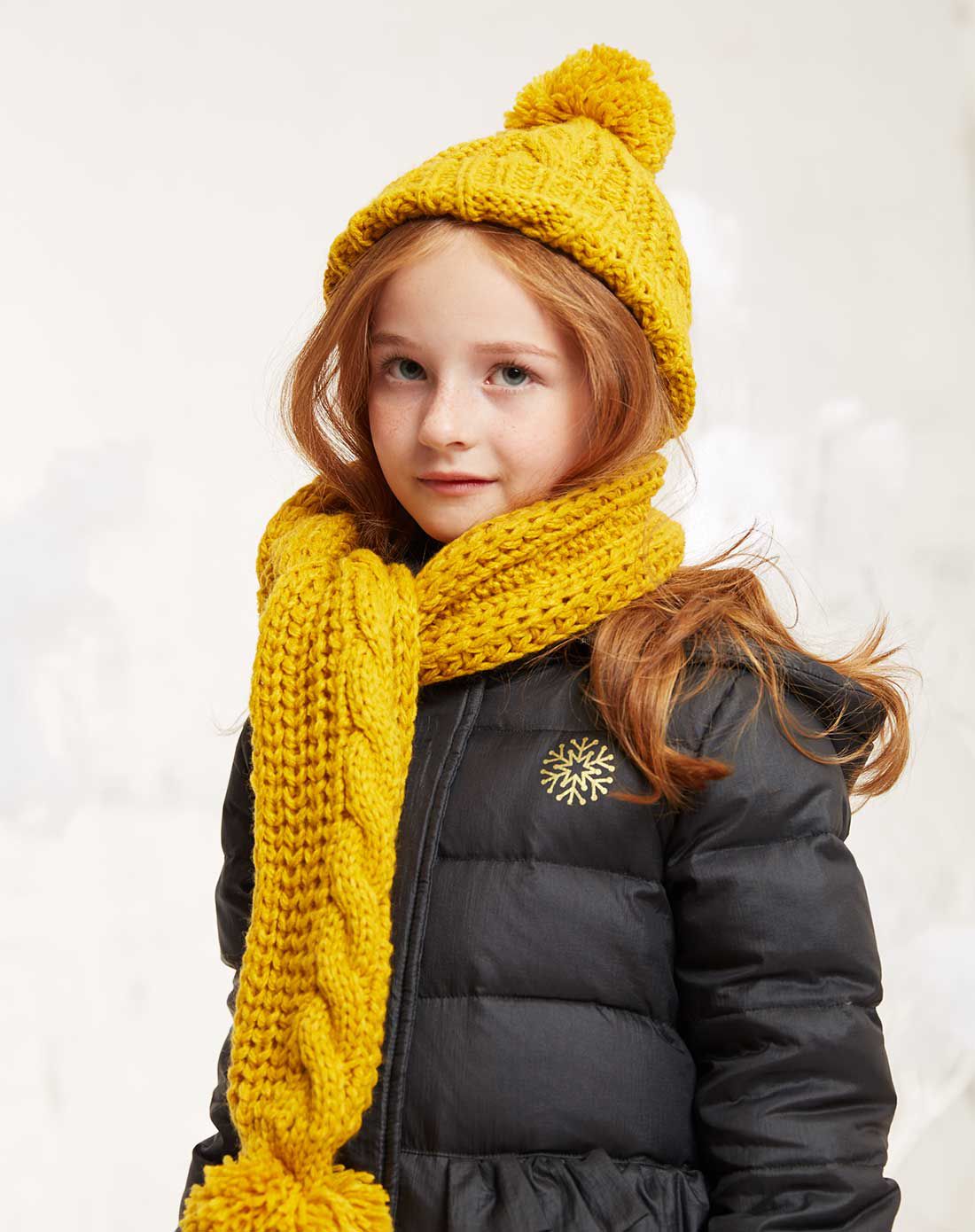 女童黄色帽子围巾组合