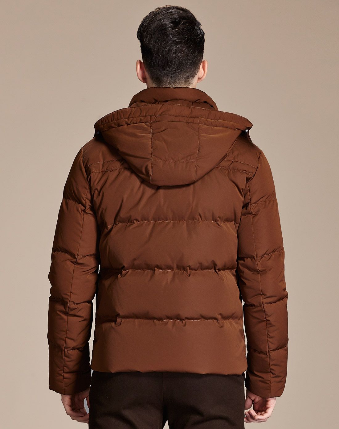 男撞色可脱卸帽巧克力色加厚短款羽绒服