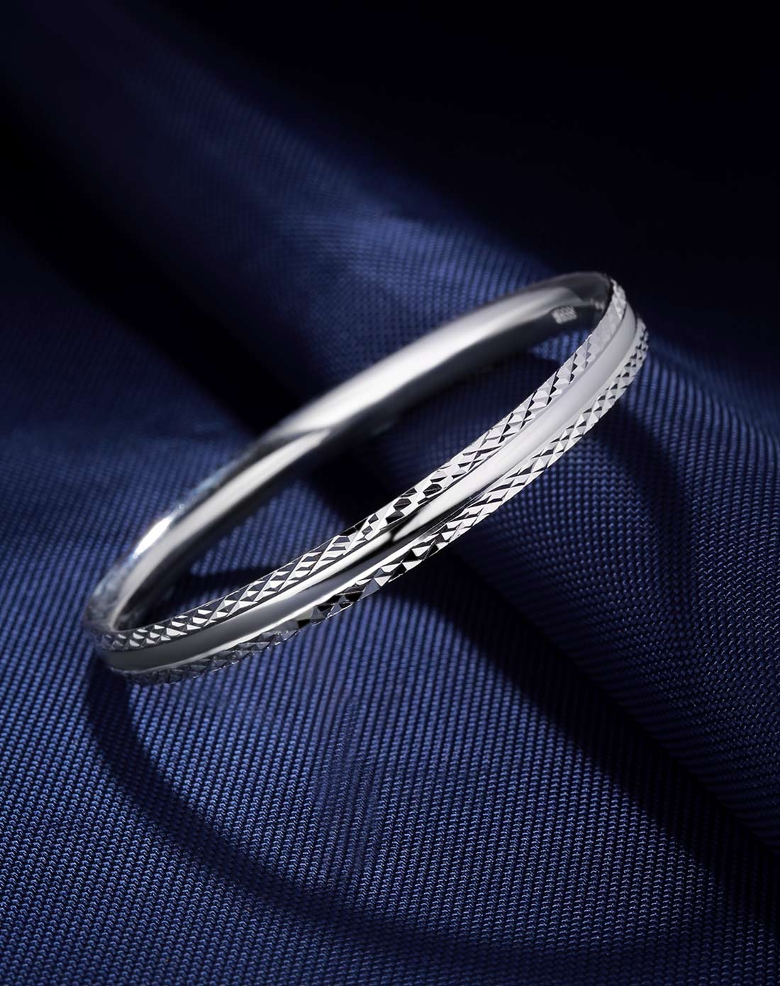 经典时尚s999银6mm闭口车花手镯