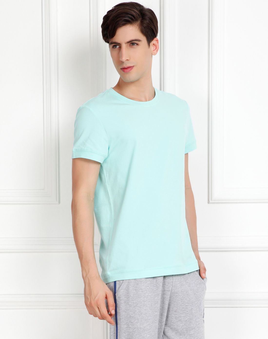 薄荷绿净色简约舒适圆领短袖t恤
