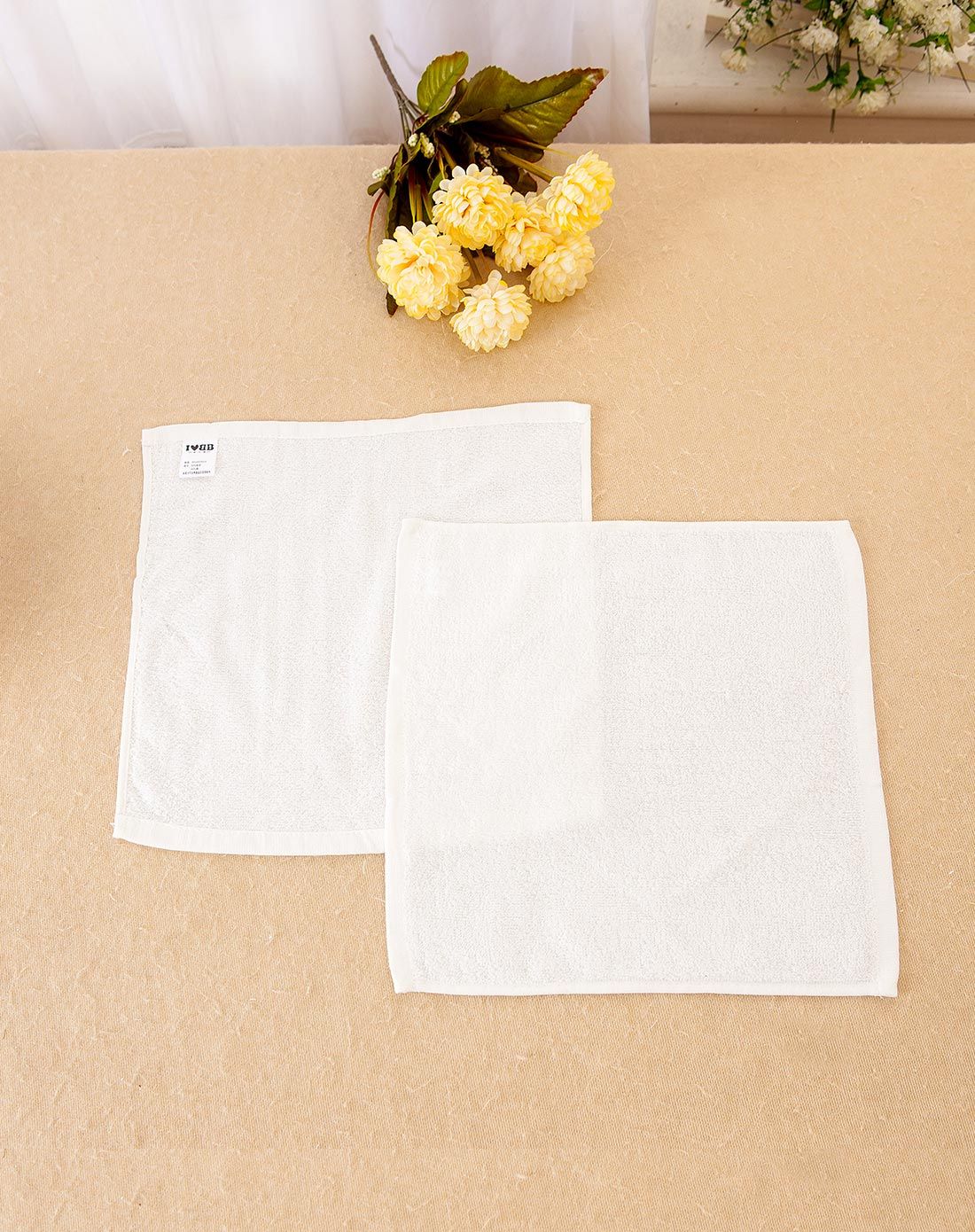 (两件起售)下一代米白色纤维小方巾2条装30*30