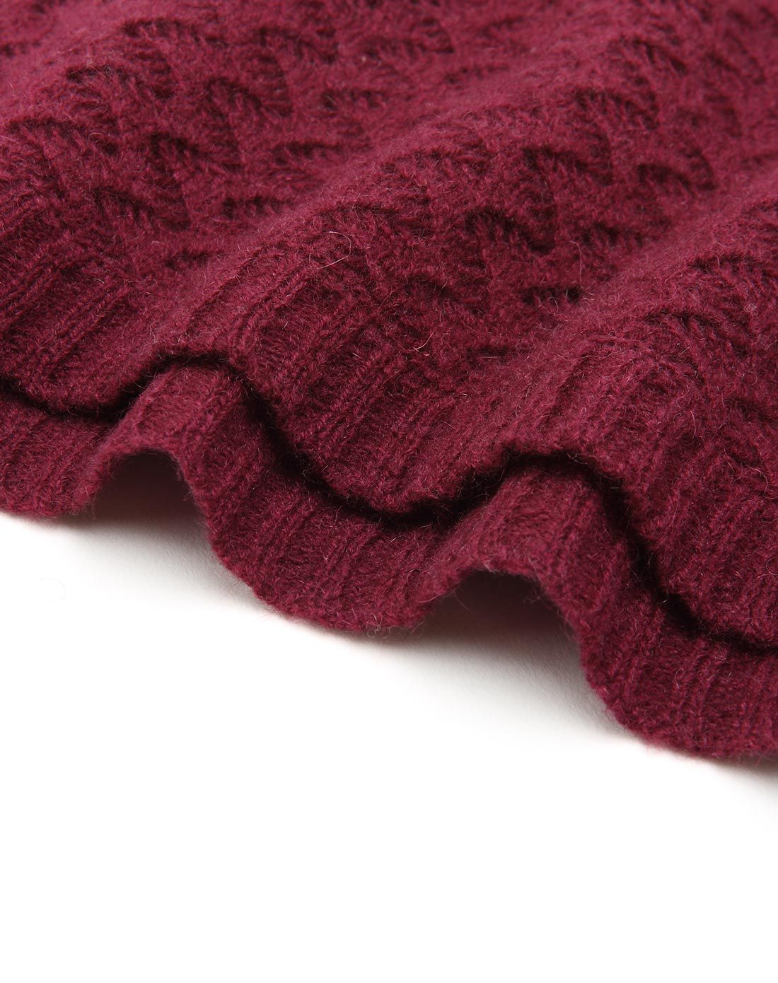 女士天鹅绒红复古镂空围巾披肩