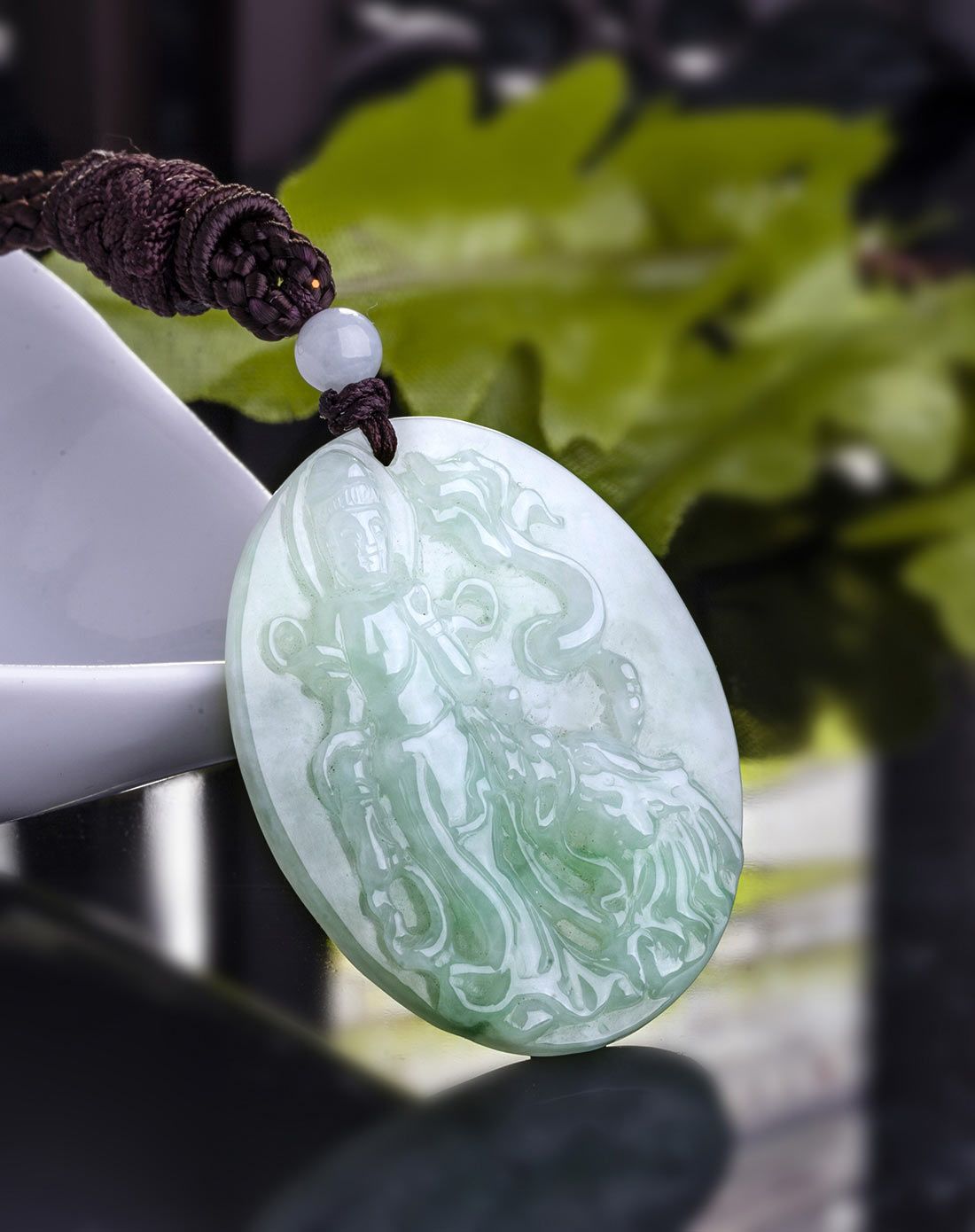 > 冰糯水润浅绿如意观音 天然翡翠a货(附证书)