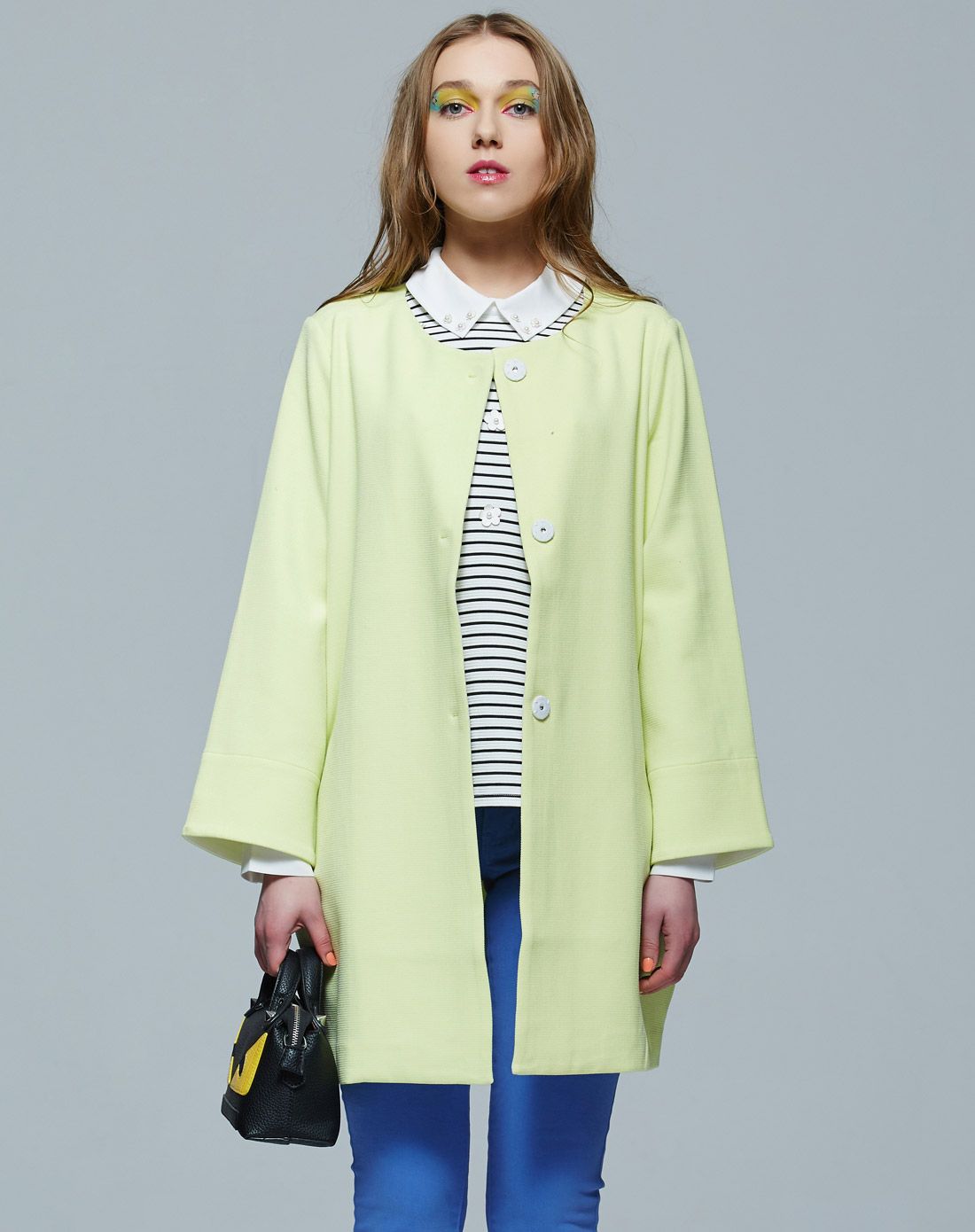 芥末色时尚休闲风衣