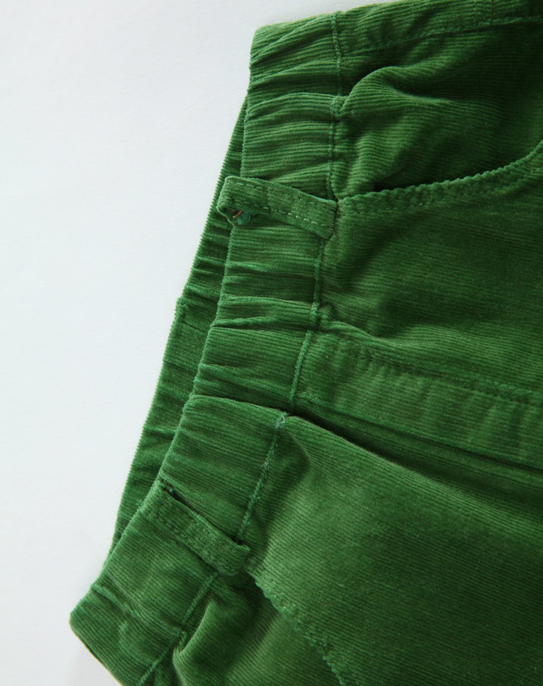 男童绿色灯芯绒长裤