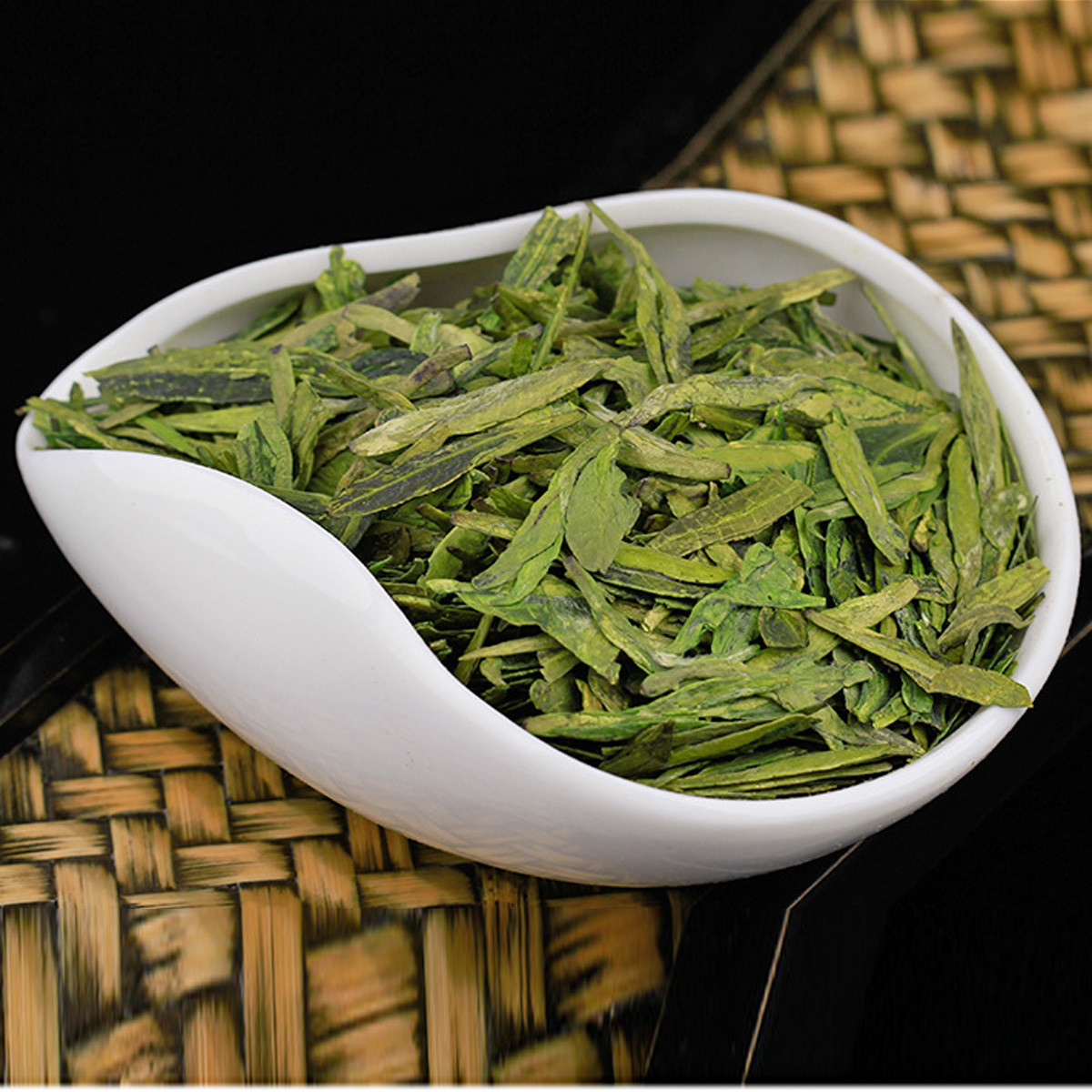 2019明前新茶早春西湖龙井茶叶绿茶豆香型礼盒装250g