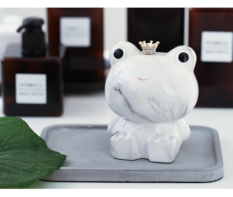 ins风可爱小青蛙陶瓷存钱罐创意家居客厅卧室电视柜装饰品摆件儿童房