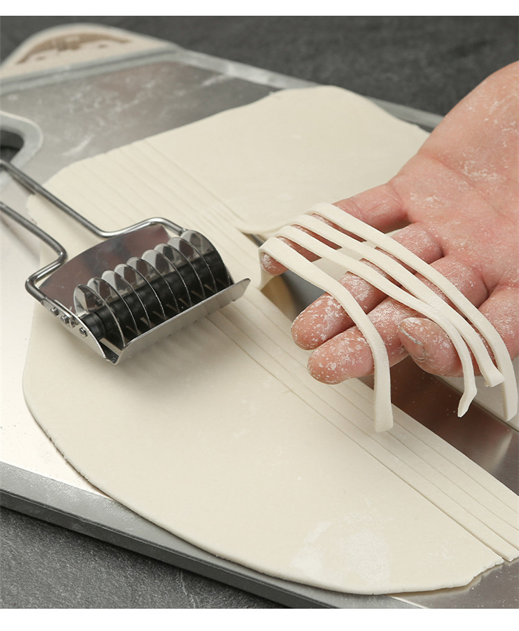 多功能不锈钢面条切香草香葱切全钢切面轮刀手动切面皮器厨房工具