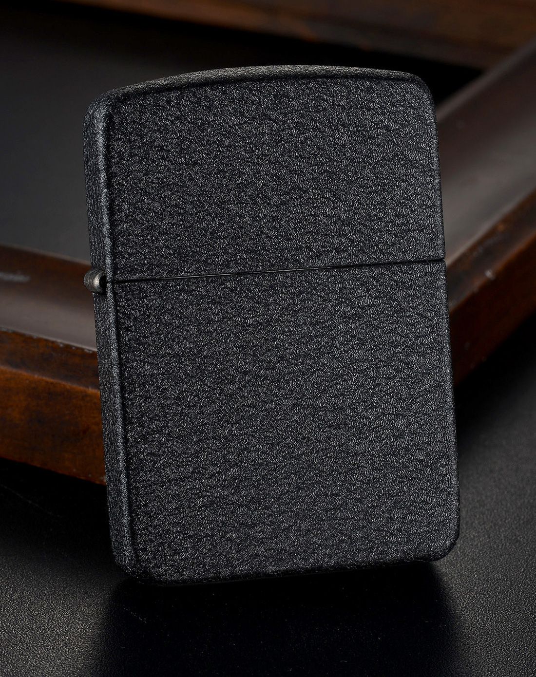 zippo 黑色裂漆光板-1941复刻机