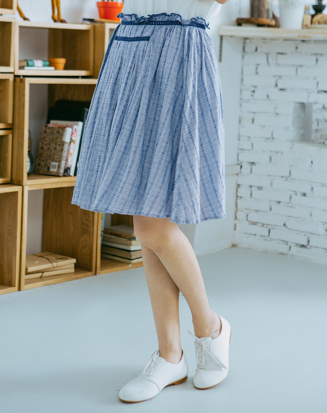 【特惠】天蓝色棉质绣花百褶半身裙