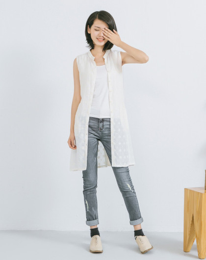 文艺纯色钩花口袋装饰无袖亚麻衬衫