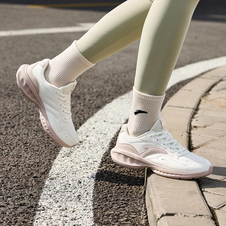 安踏 【星云】跑鞋女春季革面女鞋防泼水轻便通勤慢跑软底缓震学生女鞋