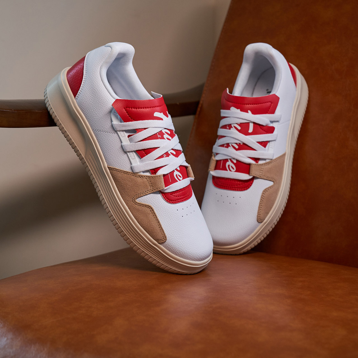 361轻便耐磨男款板鞋