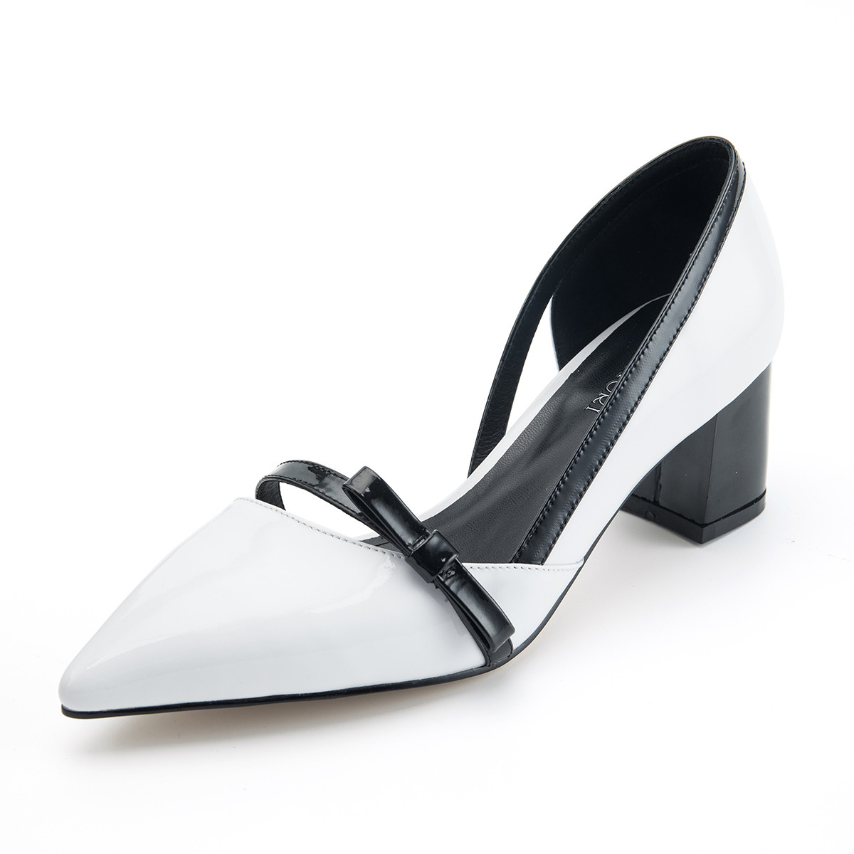 通勤女鞋2019秋季新款粗跟尖头高跟皮鞋时尚女士单鞋