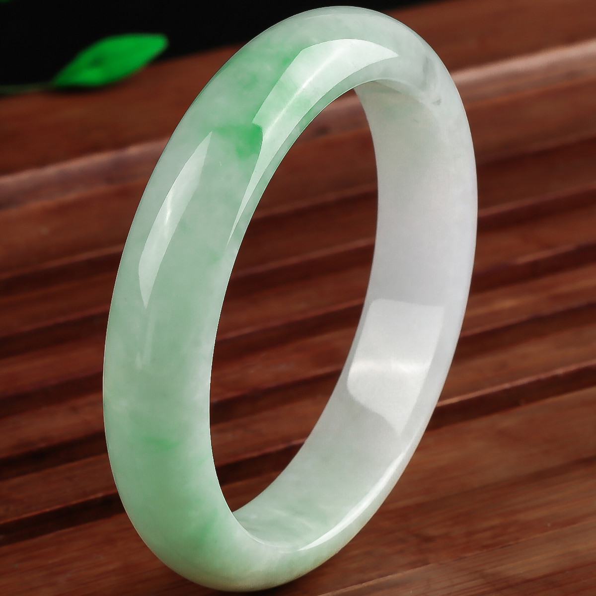 紫气东来 天然冰糯种白底飘阳绿翡翠手镯/翡翠a货/玉石玉器(附证书)