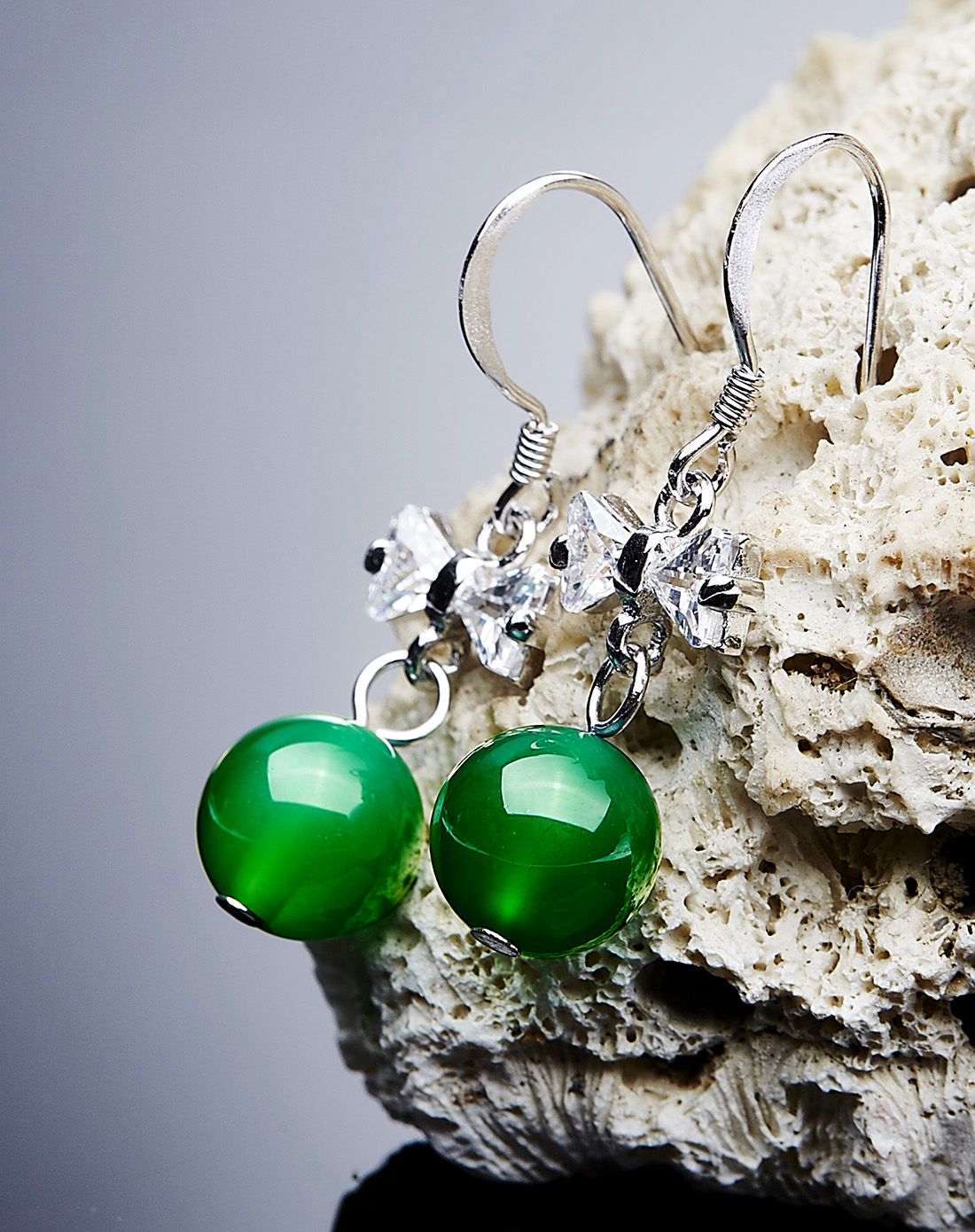 uve s925银镶绿玉髓耳环