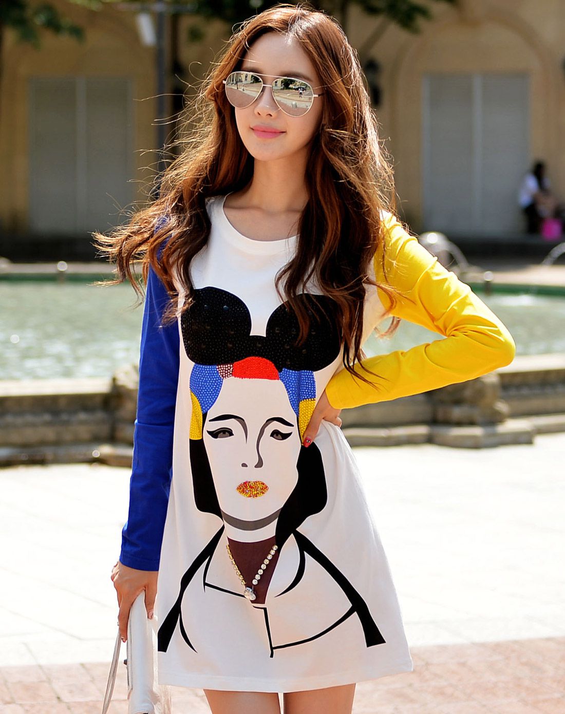 粉红小布娃娃女装移动端专场本白色印花人物连衣裙x15cdr006102_唯品