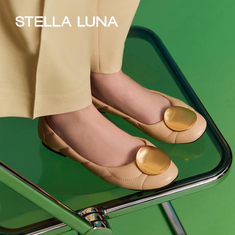 Stella Luna 女鞋春夏季单鞋金币羊皮黑色时尚芭蕾平底鞋 In White